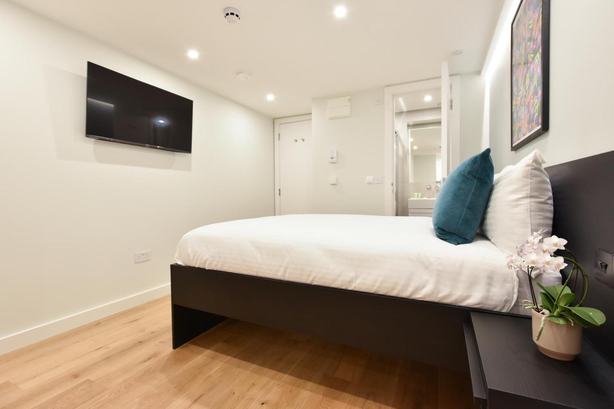 Апарт-отель Earls Court East Serviced By Stayprime