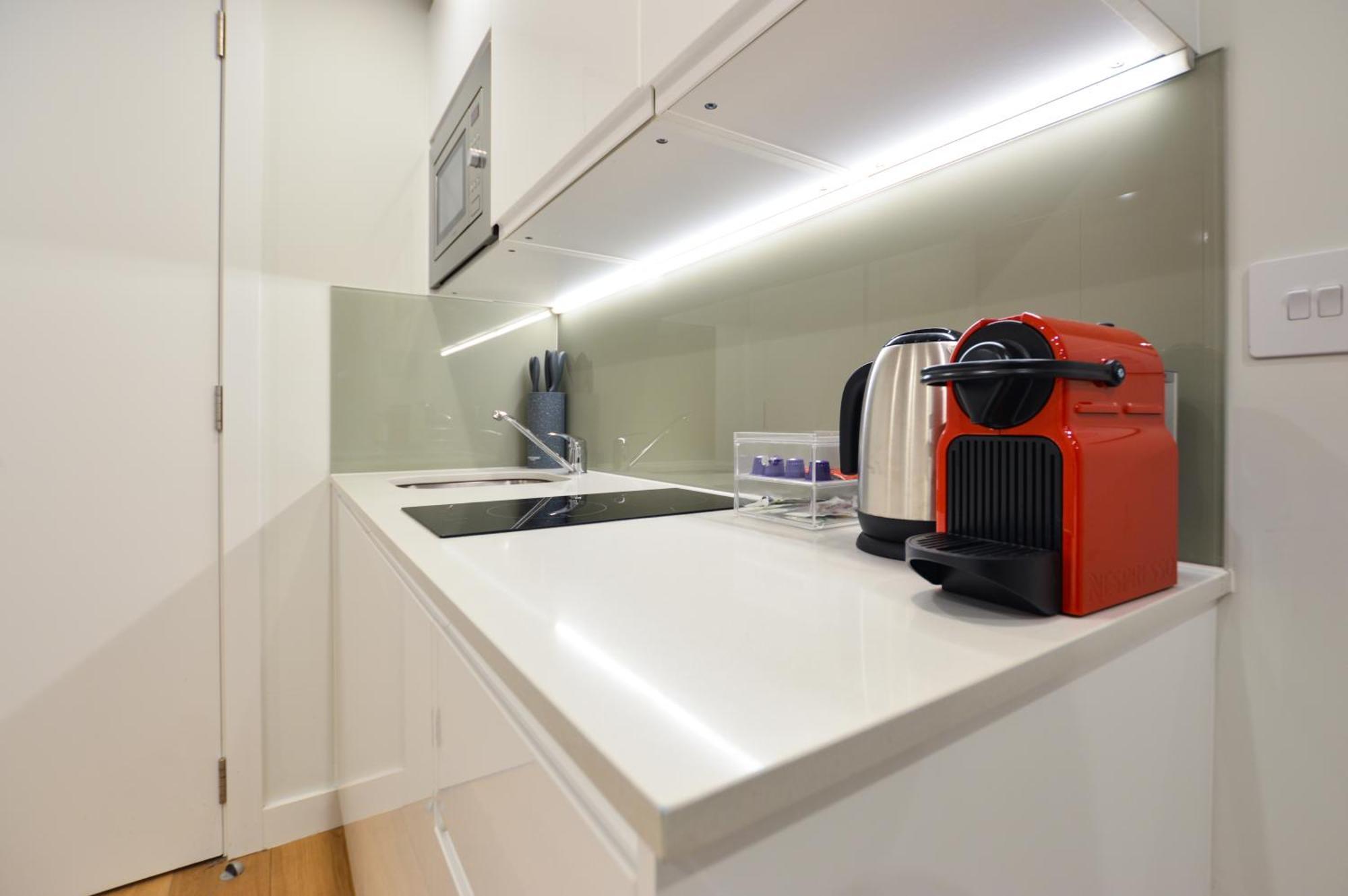Earls Court East Serviced By Stayprime Лондон